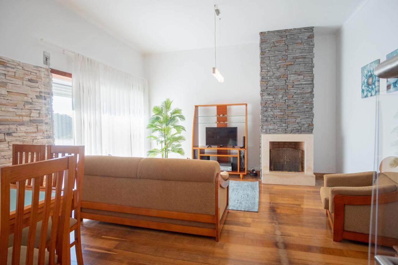 8 Rodrigues Family House - Villa With Patio Nazaré Zewnętrze zdjęcie