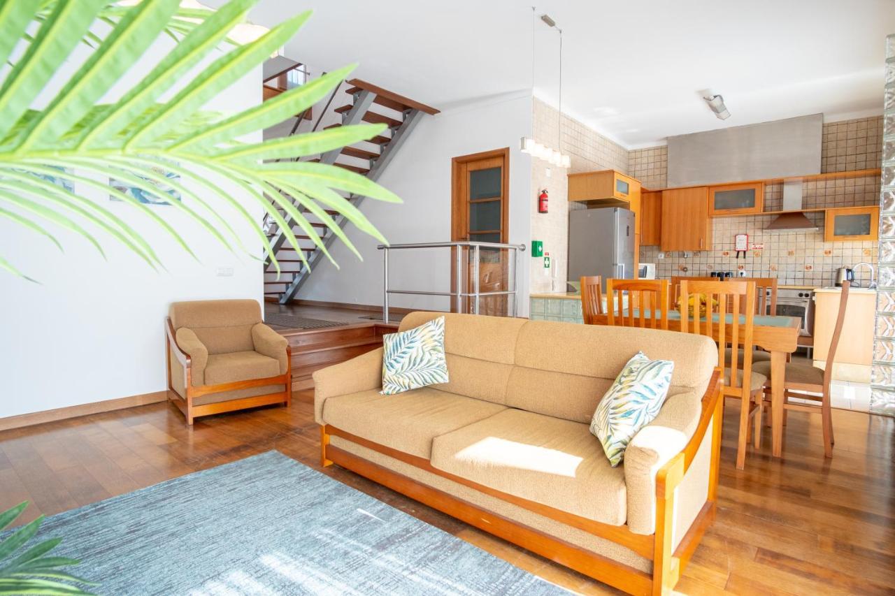8 Rodrigues Family House - Villa With Patio Nazaré Zewnętrze zdjęcie